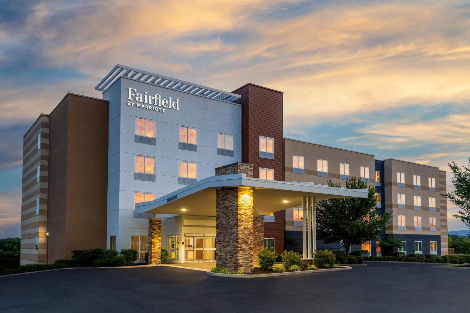 Fairfield Inn & Suites By Marriott Мартінсбург Екстер'єр фото